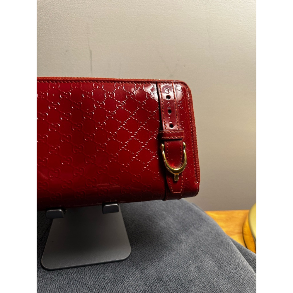 Gucci Red Patent Leather Long Zip Wallet w/ Horsebit Detail - Picture 16 of 16